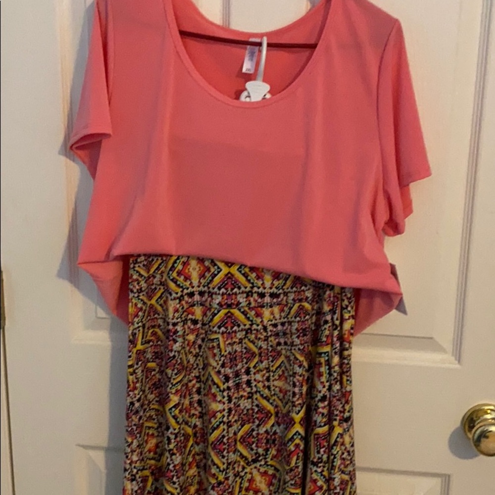 Peach LulaRoe Classic-T